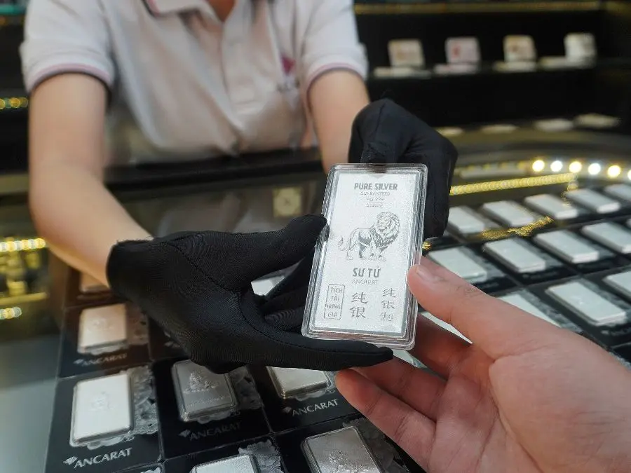 Cách đầu tư bạc hiệu quả cho Gen Z