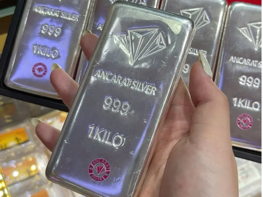 Hình thức đầu tư bạc nguyên khối 2025