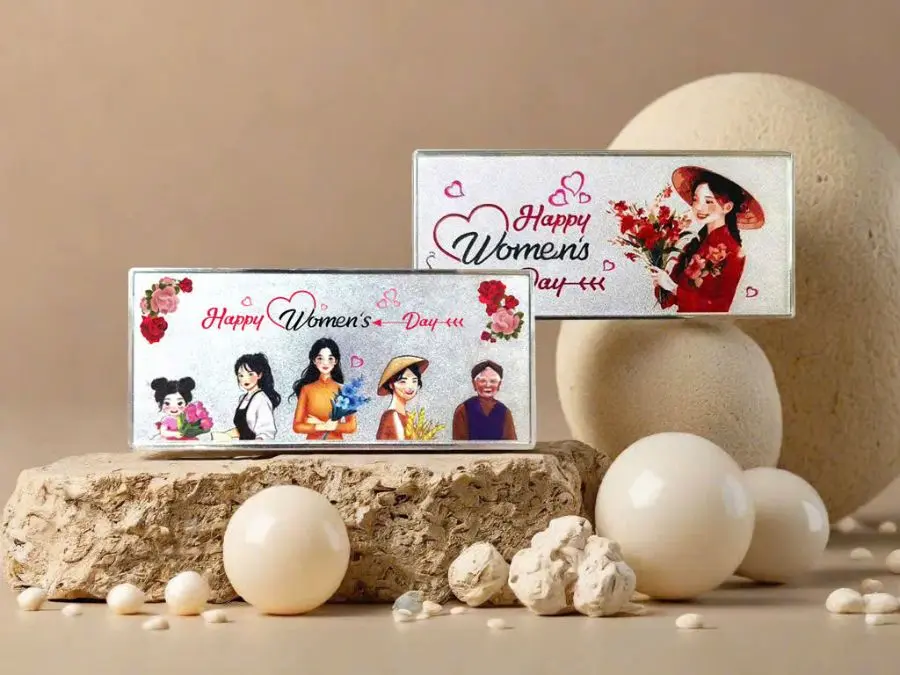 Tặng bạc cho bạn gái