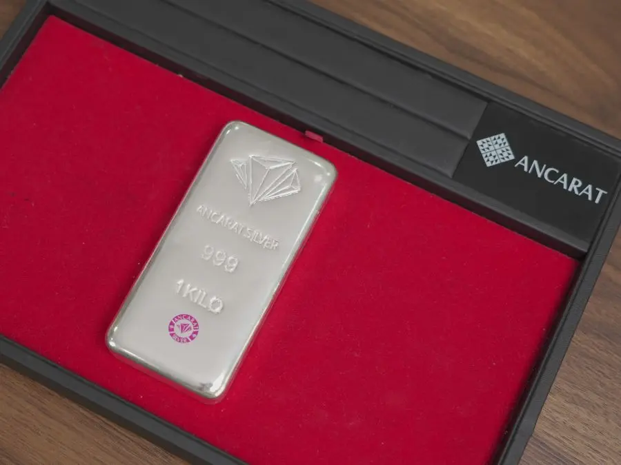 So sánh vàng và bạc