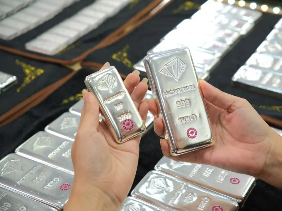 Có nên mua bạc tích trữ