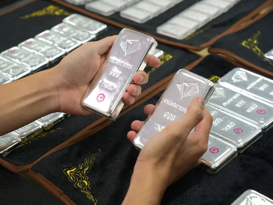 Mua bạch kim hay bạc tùy vào nhu cầu mỗi người Trả lời bạch kim và bạc cái nào đắt hơn