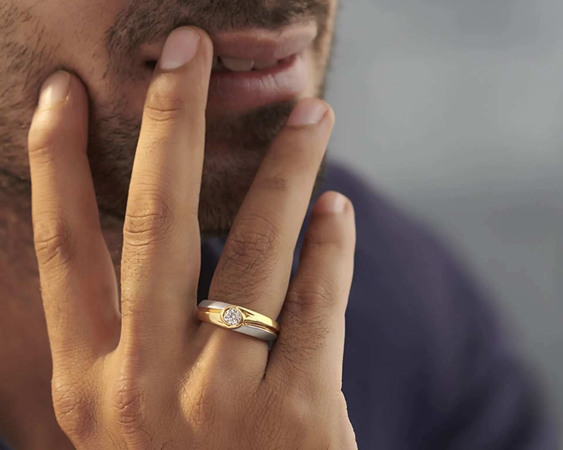 Nam đeo nhẫn tay nào để hút tài lộc